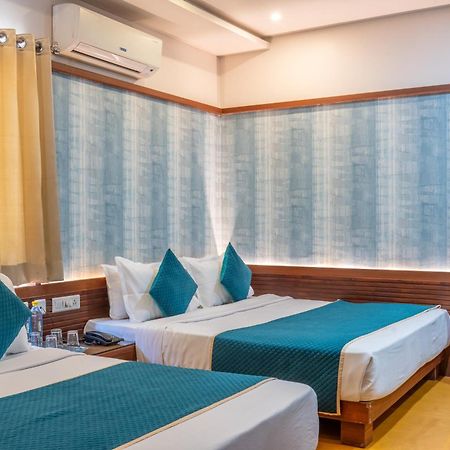 אודייפור Uddhav Vilas A Family Hotel מראה חיצוני תמונה