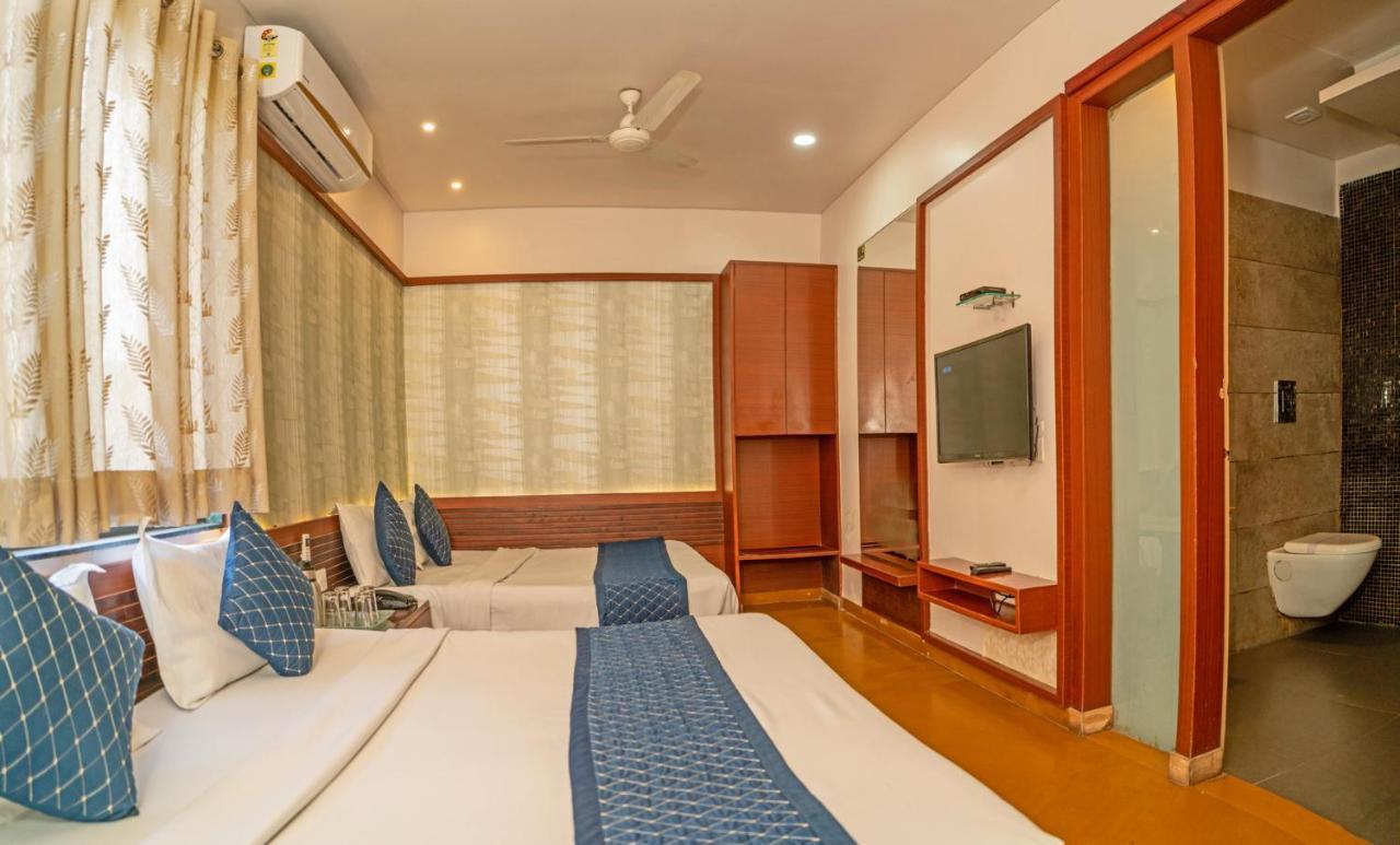 אודייפור Uddhav Vilas A Family Hotel מראה חיצוני תמונה