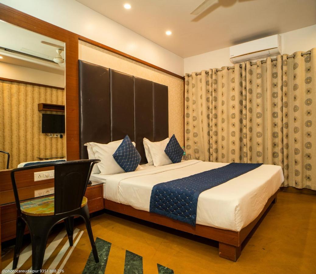אודייפור Uddhav Vilas A Family Hotel מראה חיצוני תמונה